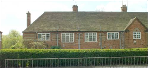 170-172 Falloden Way